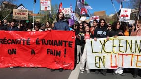 Des jeunes lors d'une manifestation Ã  Montpellier, en 2023