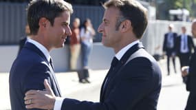 Le Premier ministre dÃ©missionnaire Gabriel Attal (gauche) et le prÃ©sident Emmanuel Macron le 14 juillet 2024 Ã  Paris