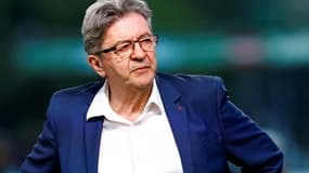 Le leader insoumis Jean-Luc MÃ©lenchon (LFI) Ã  l'issue du second tour des lÃ©gislatives Ã  Paris le 7 juillet 2024