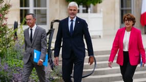 Les RÃ©publicains Bruno Retailleau, Laurent Wauquiez et Annie Genevard aprÃ¨s une rencontre Ã  l'ElysÃ©e avec le prÃ©sident Emmanuel Macron le 23 aoÃ»t 2024 Ã  Paris