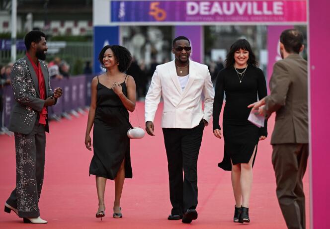 L’acteur Will Catlett, le producteur Kiah Clingman, le réalisateur David Fortune et la productrice Kristen Uno (deuxième en partant de la droite) pour le film « Color Book », lors de la 50ᵉ édition du Festival du cinéma américain de Deauville (Calvados), le 10 septembre 2024.